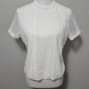 Vintage Pat MacKay 50s white pleated lace trim button back blouse size 36